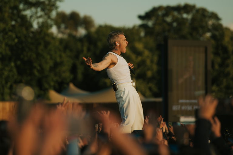 BST24 Robbie Williams 06 07 24 jrcmccord 2